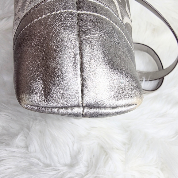 Coach Optic 2011 Large CC Metallic Silver Leather & Gray Canvas 2 Way Bag. - Picture 14 of 14